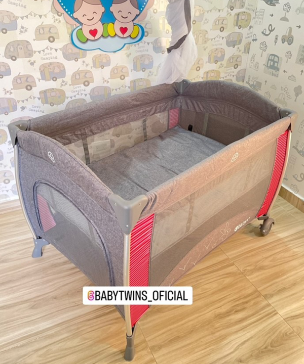 Corral mecedora Noa roja -Ebaby 780