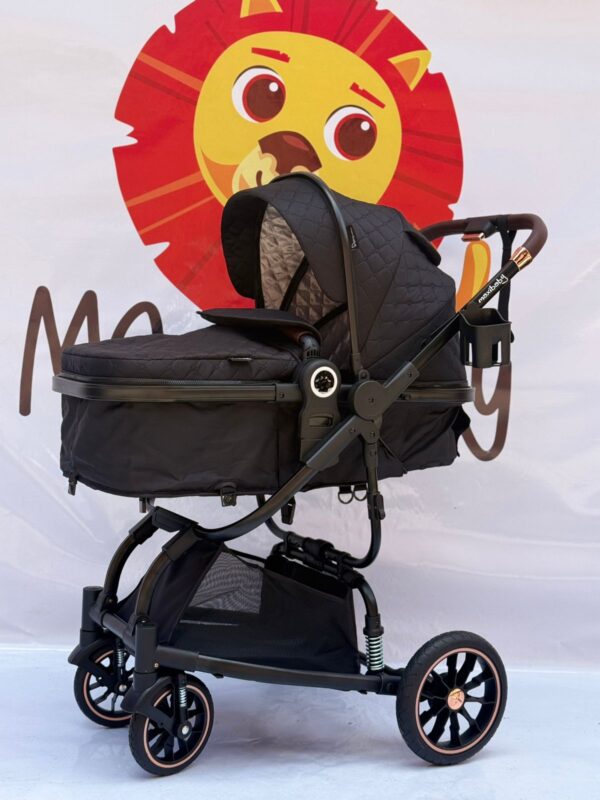 Coche Moises cierra como coche Maleta color negro Maxibaby